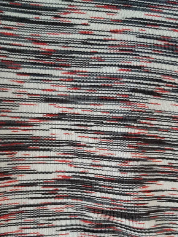 Beanie Helli zwart-rood Met UV-Bescherming Beanie Helli zwart-rood Met UV-Bescherming