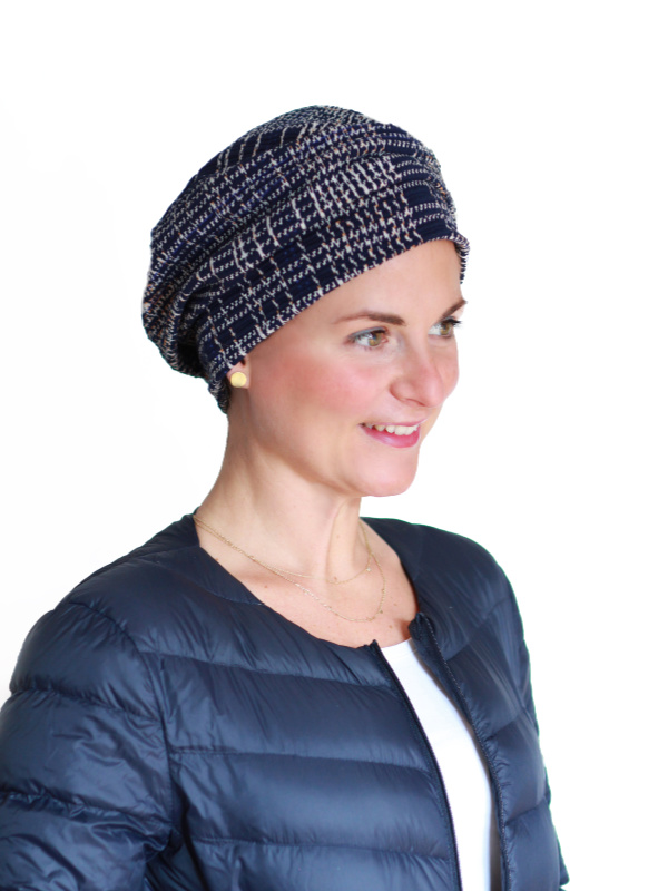 Mutsje Maya donker blauw patroon Mutsje Maya donker blauw patroon