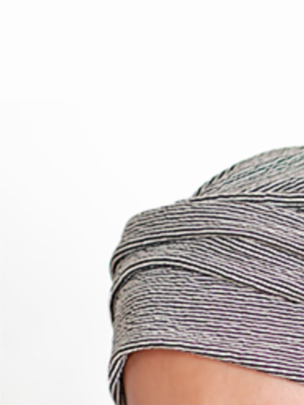 Mutsje Maya striped black/white - chemo mutsje/alopecia mutsje Mutsje Maya striped black/white - chemo mutsje/alopecia mutsje