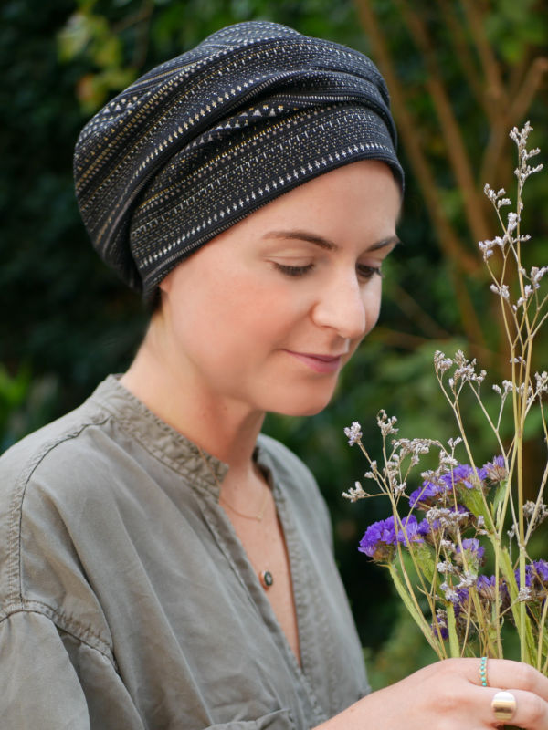 Mutsje Maya zwart patroon - chemo mutsje / alopecia mutsje Mutsje Maya zwart patroon - chemo mutsje / alopecia mutsje
