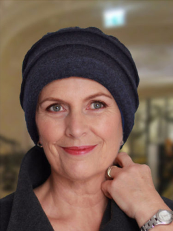 Mutsje Zoë Blauw - chemo muts (winter) Mutsje Zoë Blauw - chemo muts (winter)